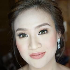 Meet your Posher, Iris irvene